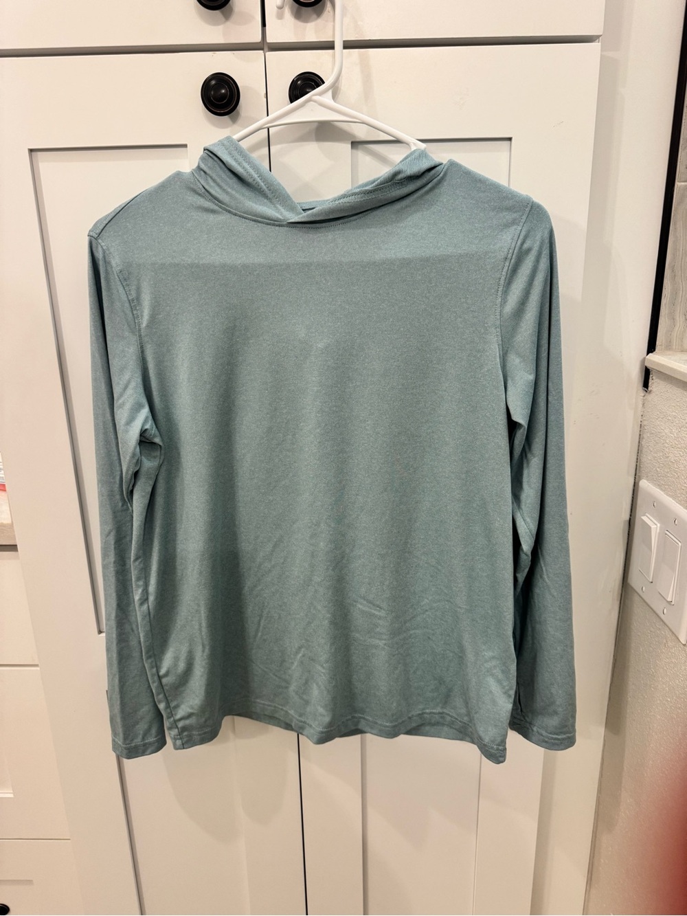 Old Navy (Large Sz 10-12) Light Teal Hooded Long-Sleeve performance top.